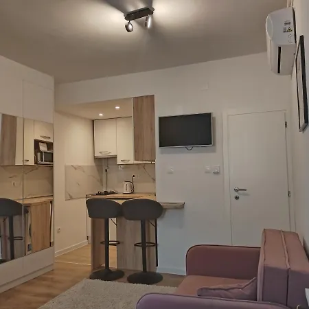 Studio Apartman Oboj Maksimir Self Check In Zagabria Esterno foto
